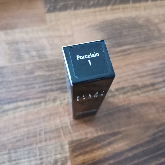 Bobbi Brown Intensive Skin Serum Concealer in 1 Porcelain - Picture 2 of 5